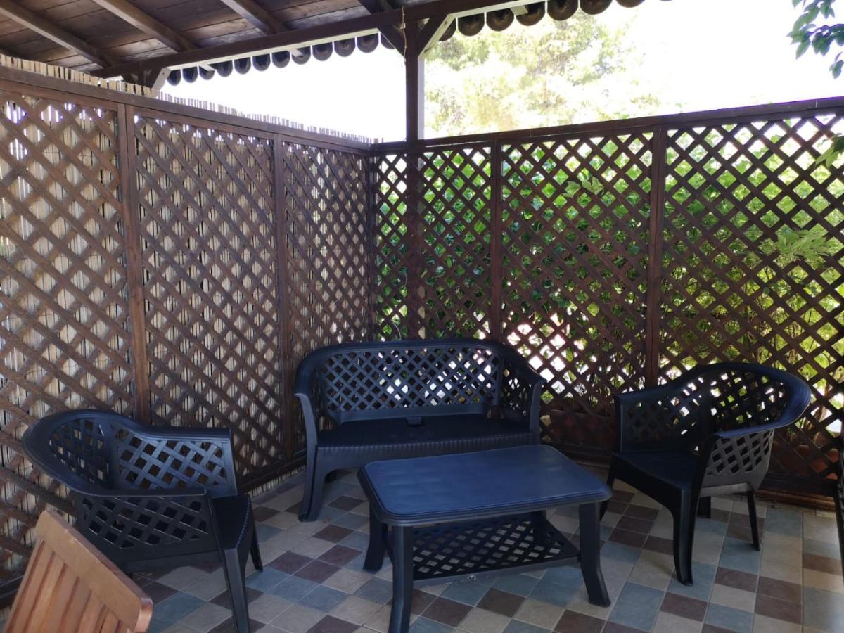 Xenia Garden 2 Apartment Avola Bagian luar foto
