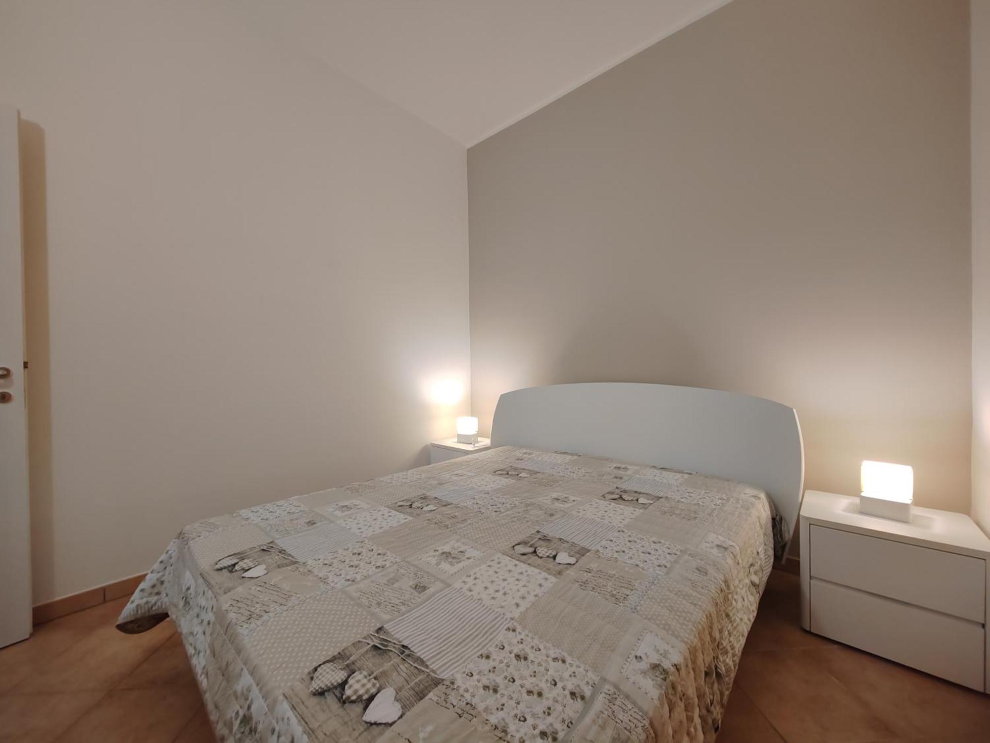 Xenia Garden 2 Apartment Avola Bagian luar foto